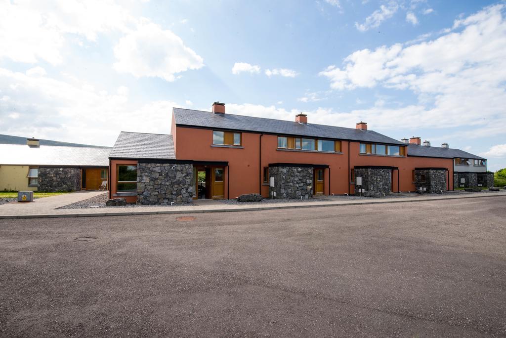 Burren Atlantic Hotel & Holiday Cottages Ballyvaughan Zewnętrze zdjęcie