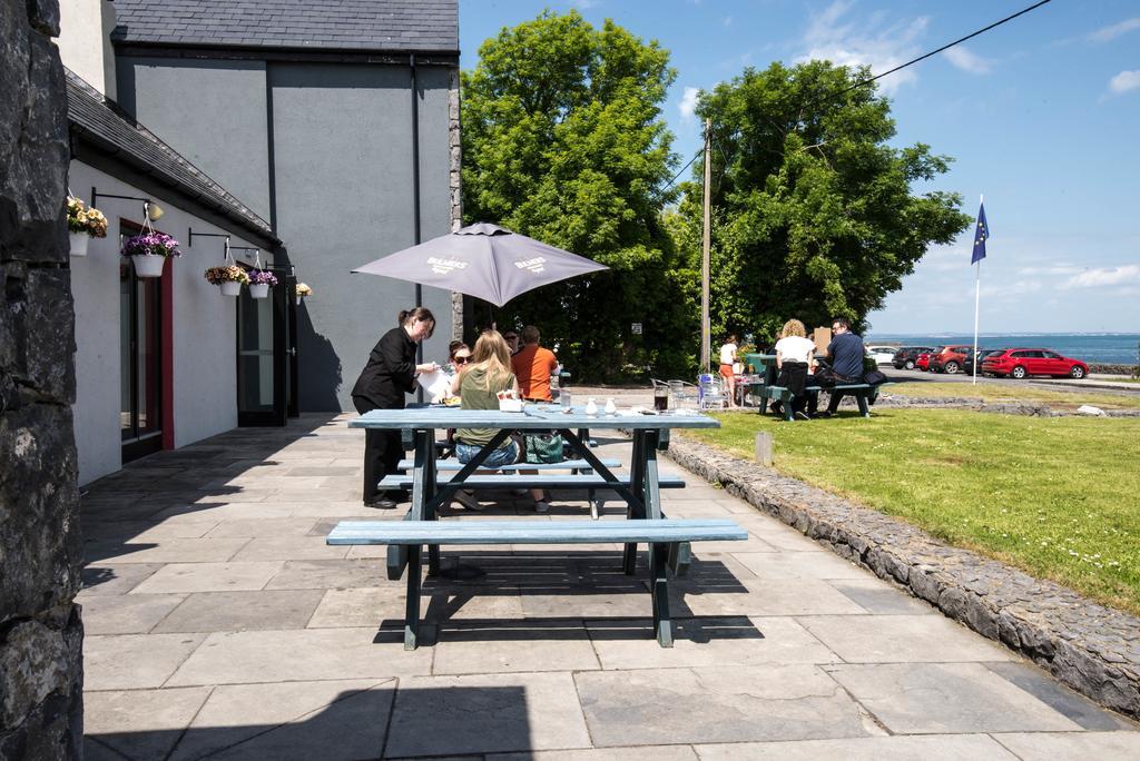 Burren Atlantic Hotel & Holiday Cottages Ballyvaughan Zewnętrze zdjęcie