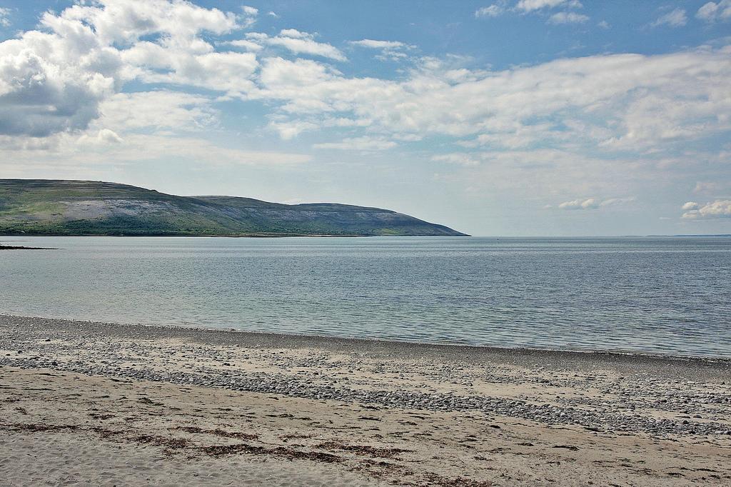 Burren Atlantic Hotel & Holiday Cottages Ballyvaughan Zewnętrze zdjęcie